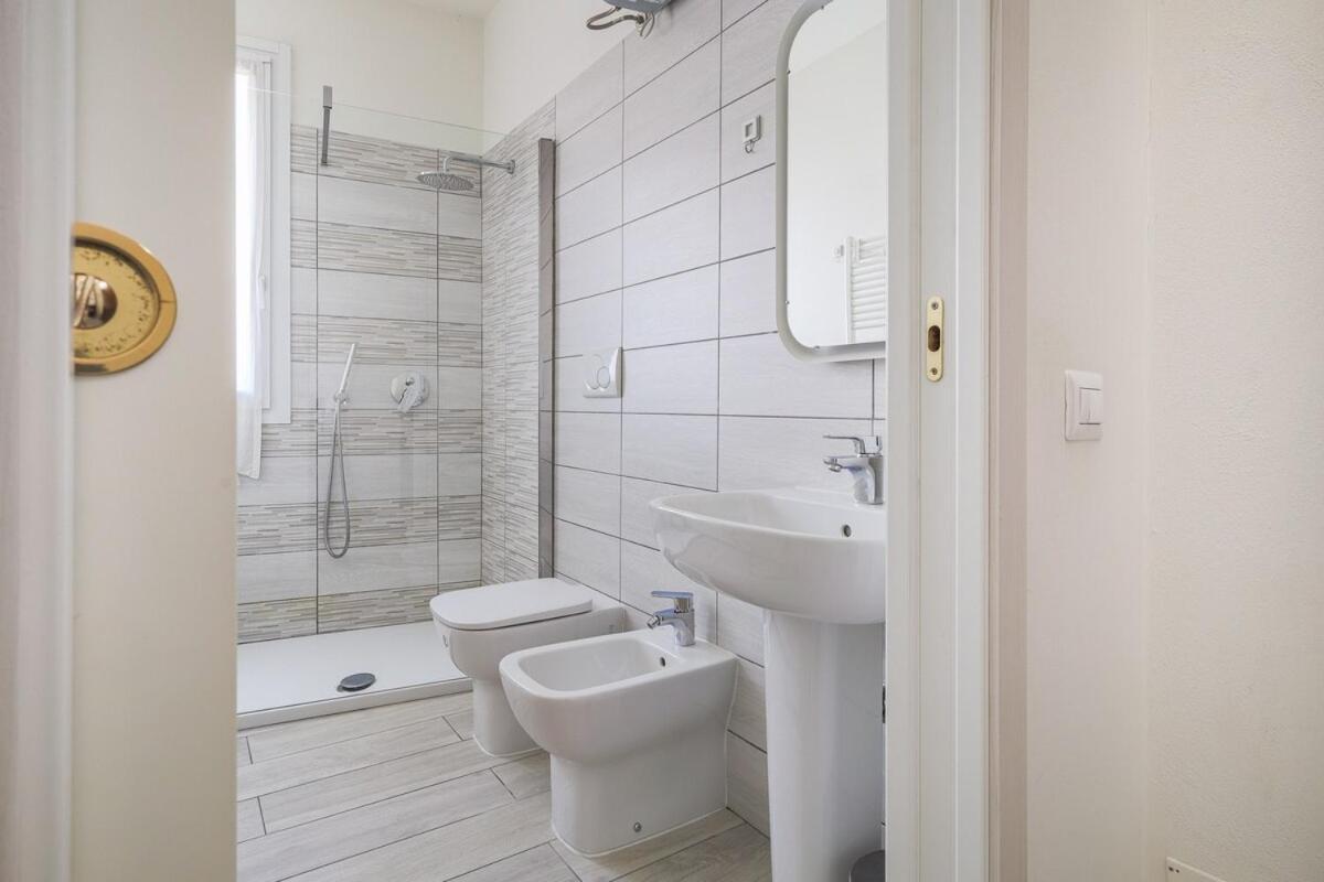Jacuzzi & Relax - Casa Indipendente 20Min Da Milano Villa Zelo Buon Persico Екстериор снимка